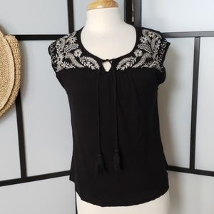 W5 cotton, embroidered & beaded yoke cap slv. top